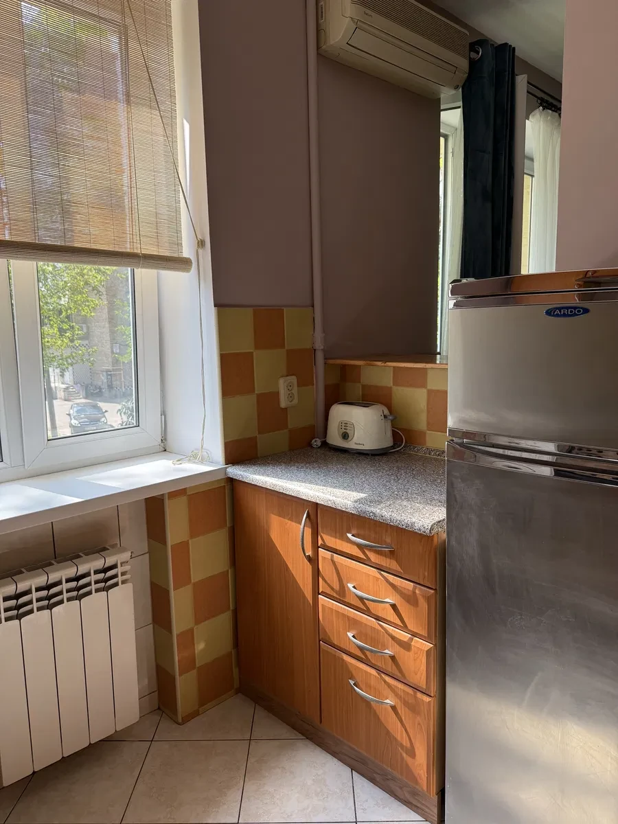 3-кімнатна квартира, Дарницький: вода без світла, можна з тваринами - фото 3
