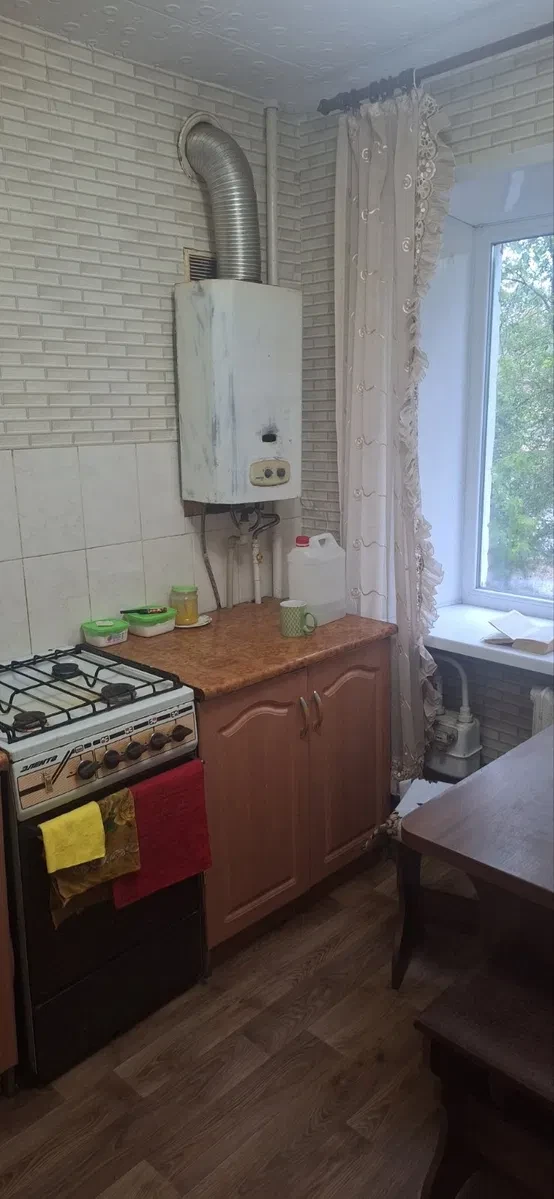 1-комнатная квартира, Днепровский: рядом рынок и школа - фото 1