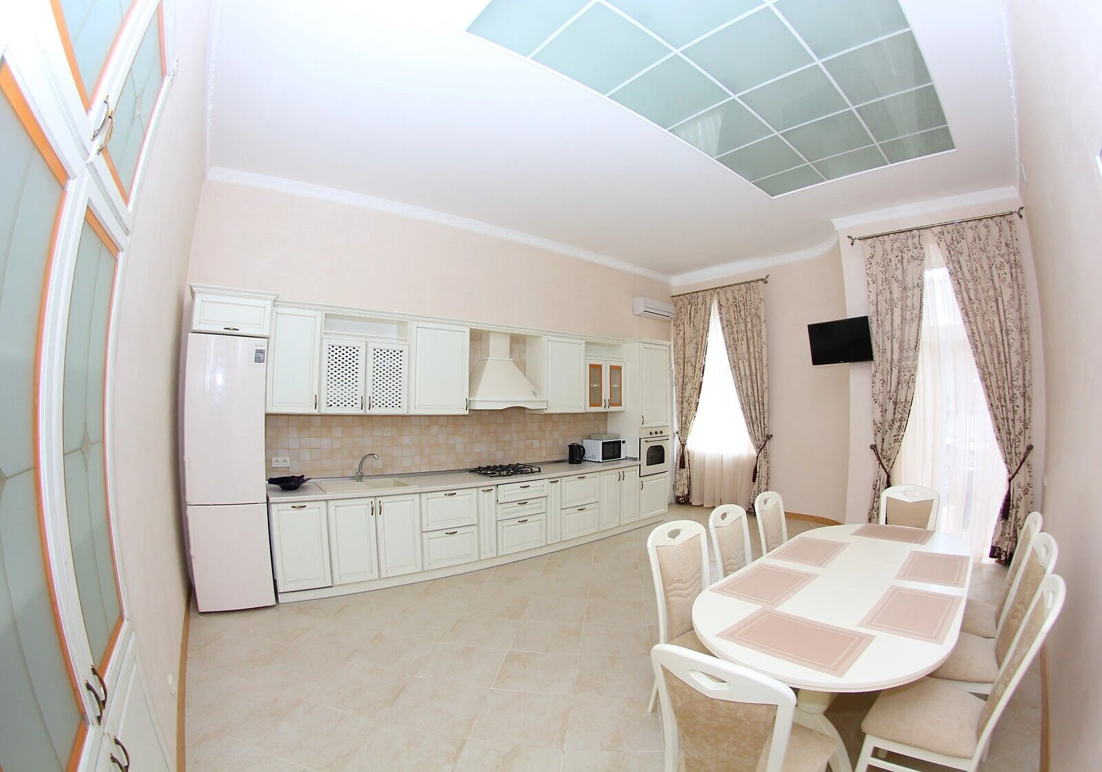 5-кімнатна квартира, Центр: євроремонт, 2 санвузли - фото 1