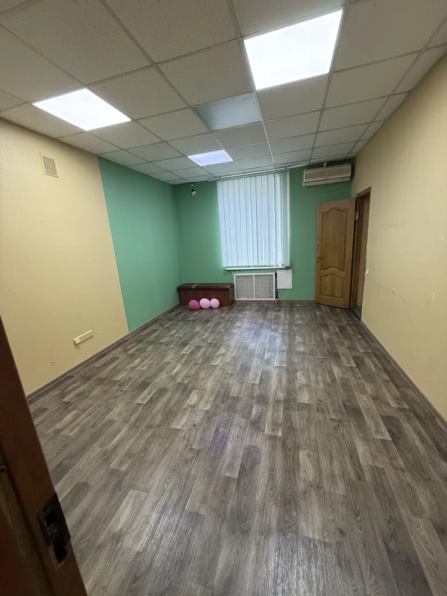 Офіс, Центральний: три кімнати, вхід з червоної лінії - фото 1