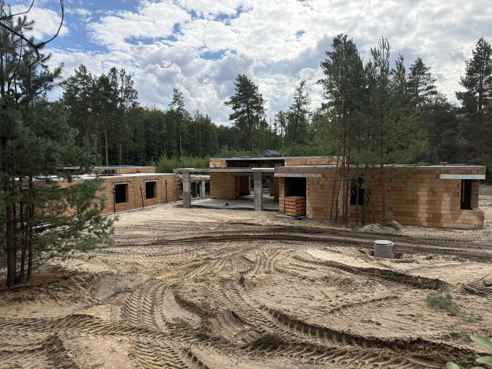 Дом, Гореничи: выход к лесу, безопасная комната, терраса 45 м² - фото 1