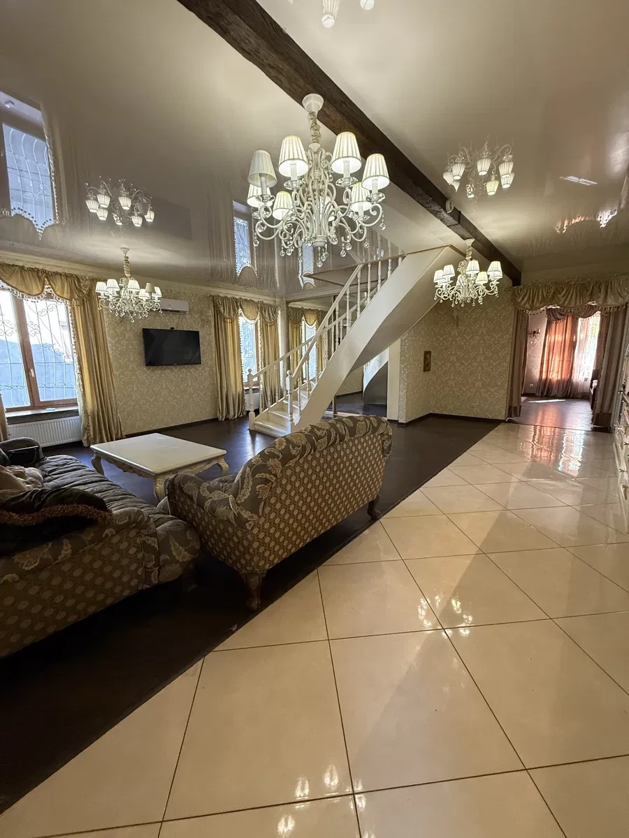 4-кімнатна квартира, Заводський: кухня 60 м², 4 спальні, єОселя - фото 3