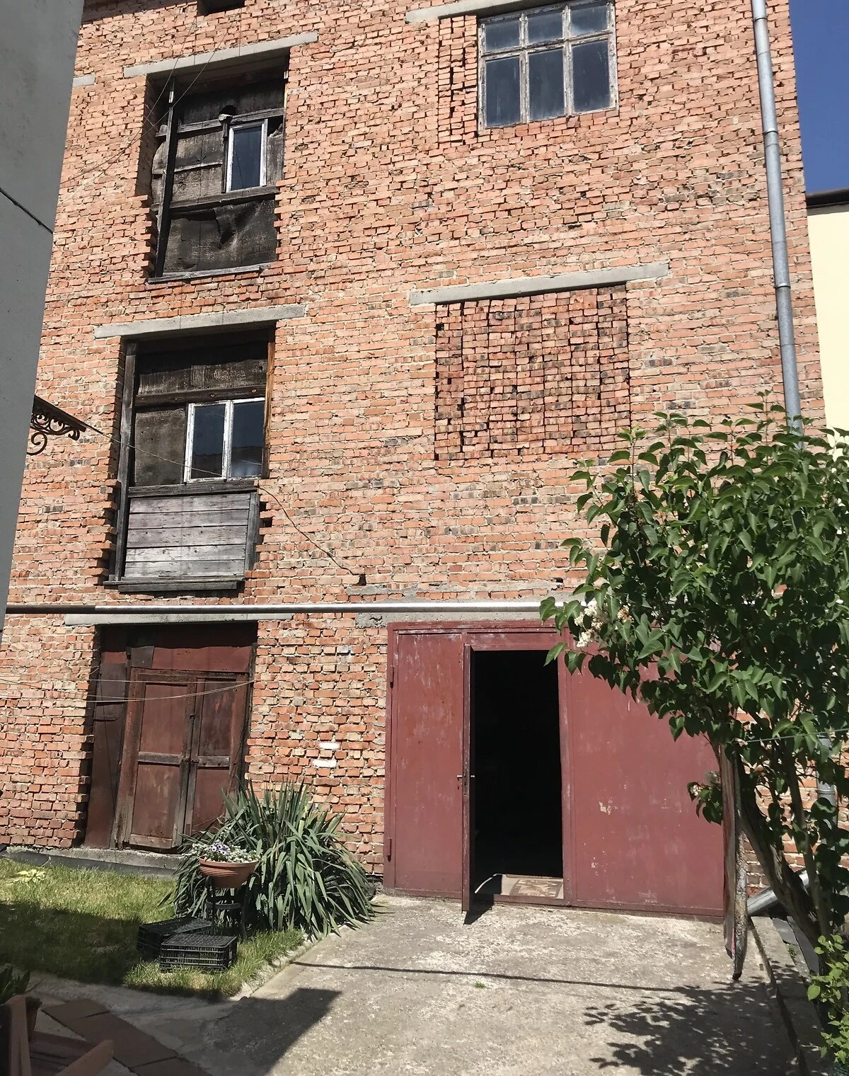 Дом, Яловец: 4 спальни, коробка и крыша, кирпичные стены, фото 5