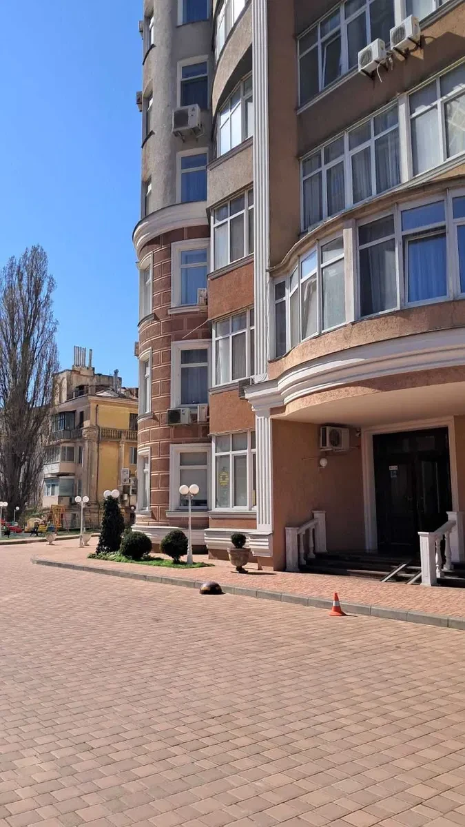 3-комнатная квартира в ЖК Дома Каркашадзе: вид на море, кухня 30 м² - фото 3
