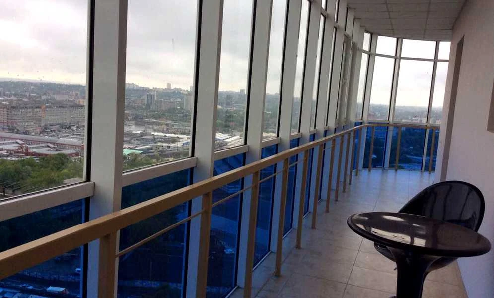 2-комнатная квартира, Шевченковский: лоджия 25 м², гардеробная 30 м² - фото 1