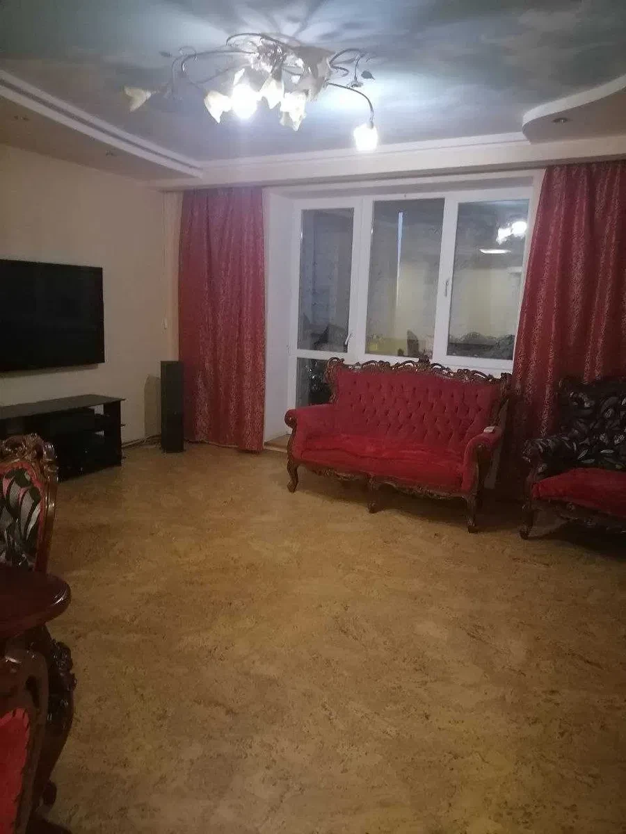 3-кімнатна квартира, Центральний: готова до заселення, два санвузли