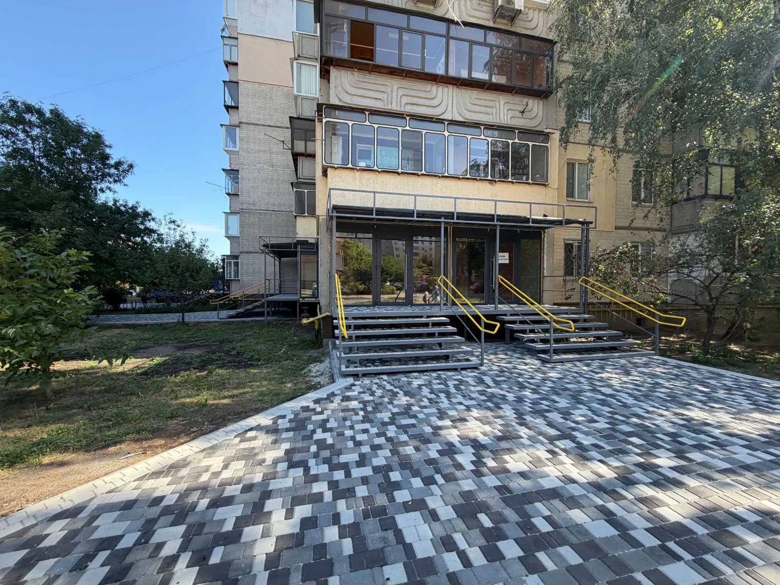 Приміщення, Бровари: біля АТБ, санвузол, централізоване опалення - фото 1