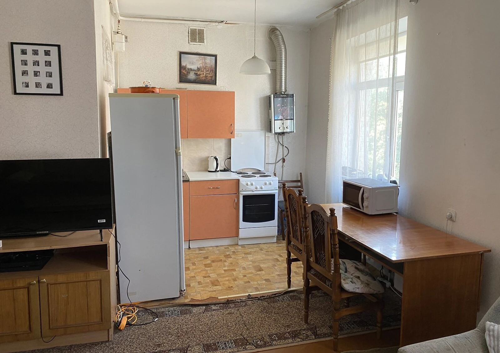 2-кімнатна квартира, Центр: кухня-студія, потребує ремонту, торг - фото 3