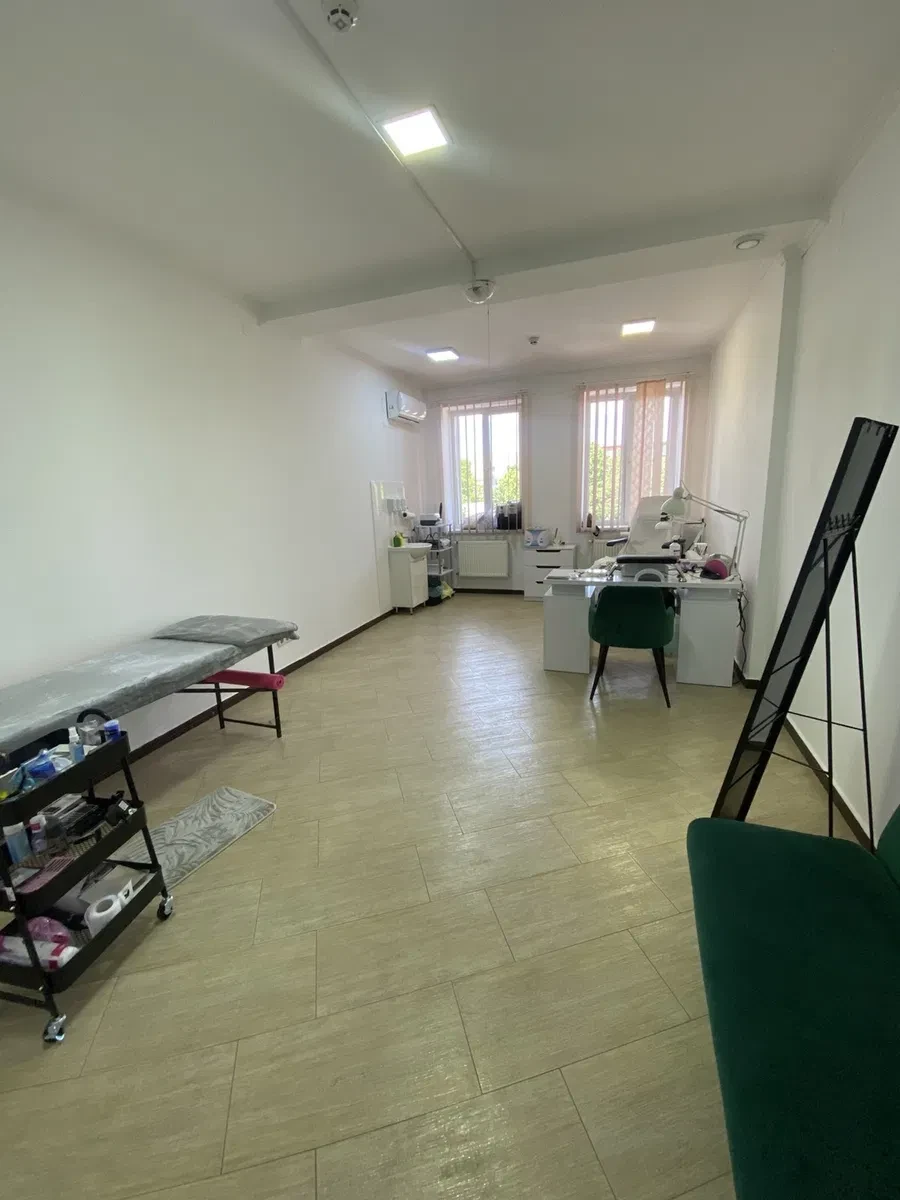 Кабінет, Кам'янець-Подільський: власна котельня, генератор - фото 3