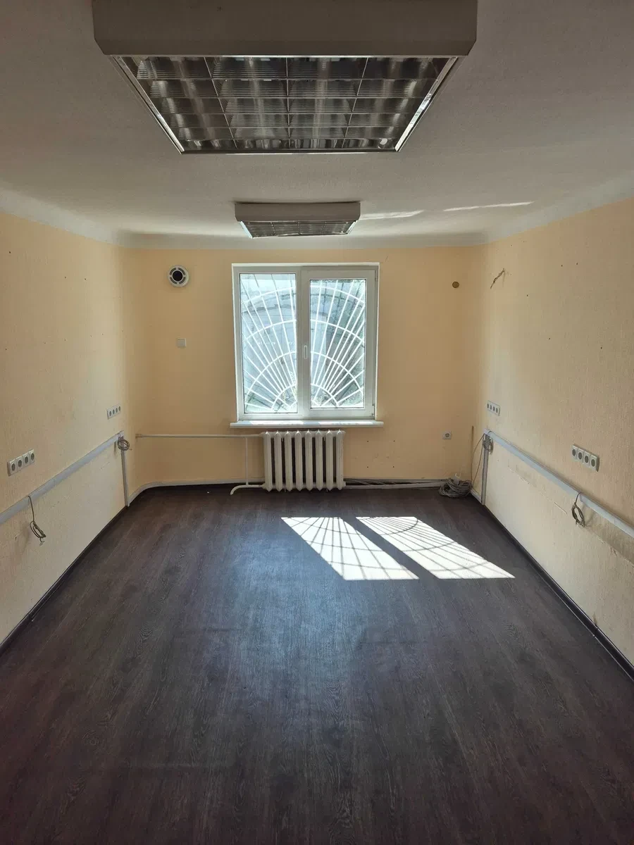 Офис, Приднепровск: кабинеты по 18 м², электроснабжение 380 В - фото 1