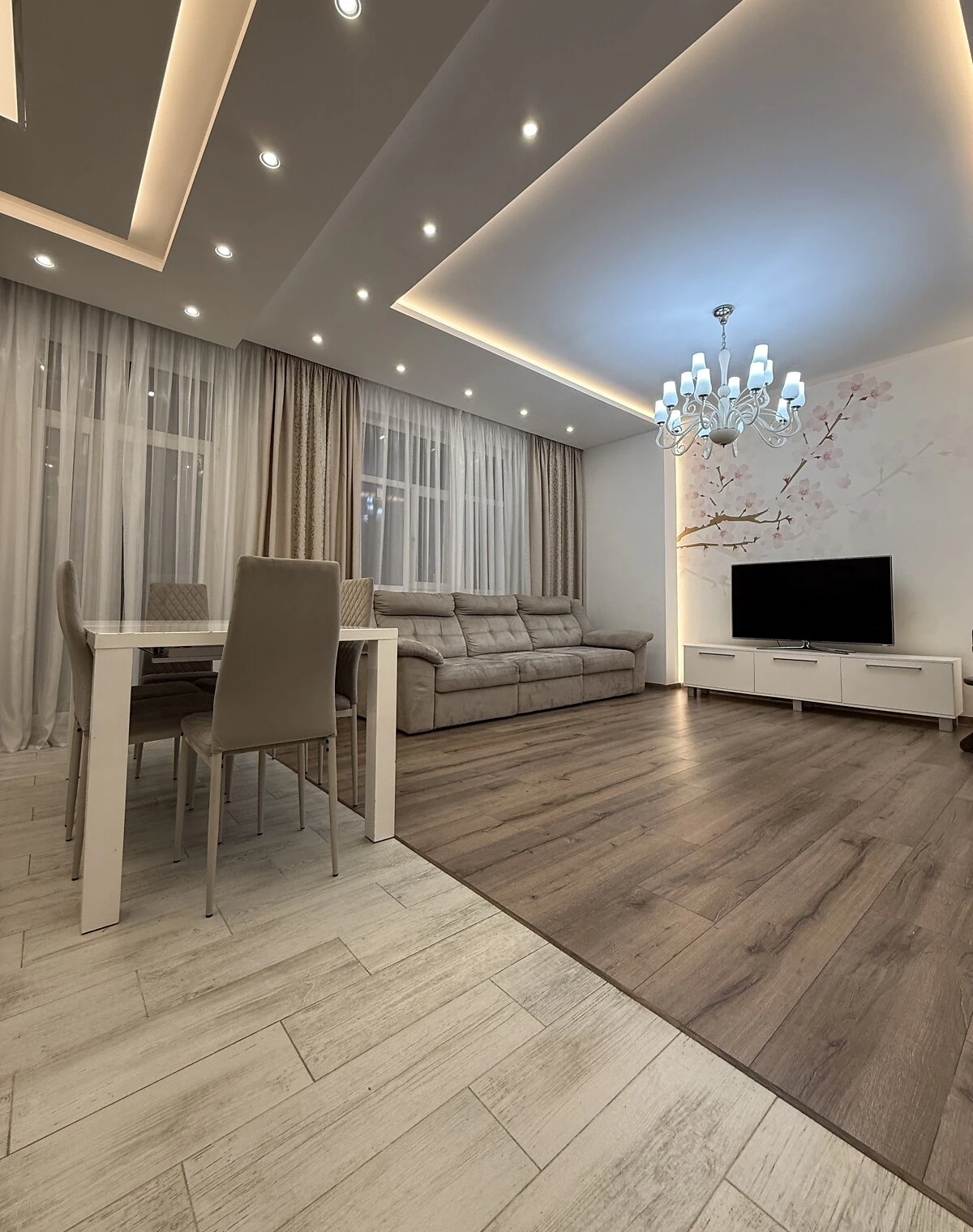 3-кімнатна квартира, Печерський: укриття, паркомісце - фото 1