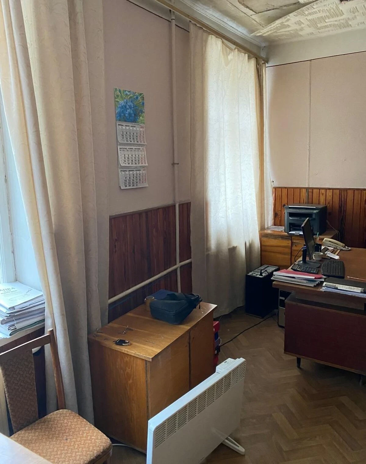 Комерційне приміщення, Центр: гараж, потребує ремонту, торг можливий - фото 5