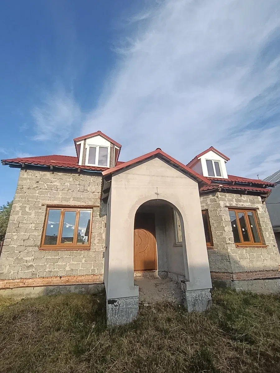 Дом, Великий Любень: 7 соток приватизированной земли, после 2015 года