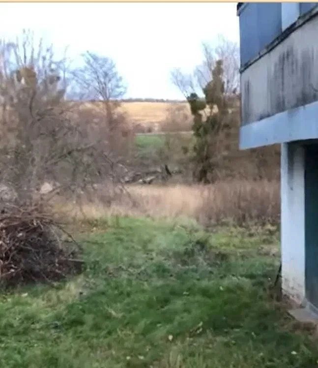 Дом, Ржищев: газовое отопление, гараж, ручей у участка - фото 4