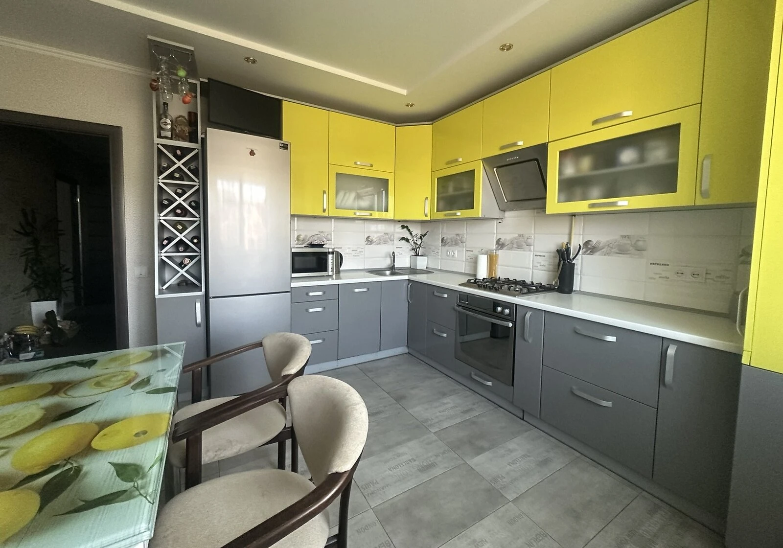 3-кімнатна квартира, Вишенька: єВідновлення, євроремонт - фото 1