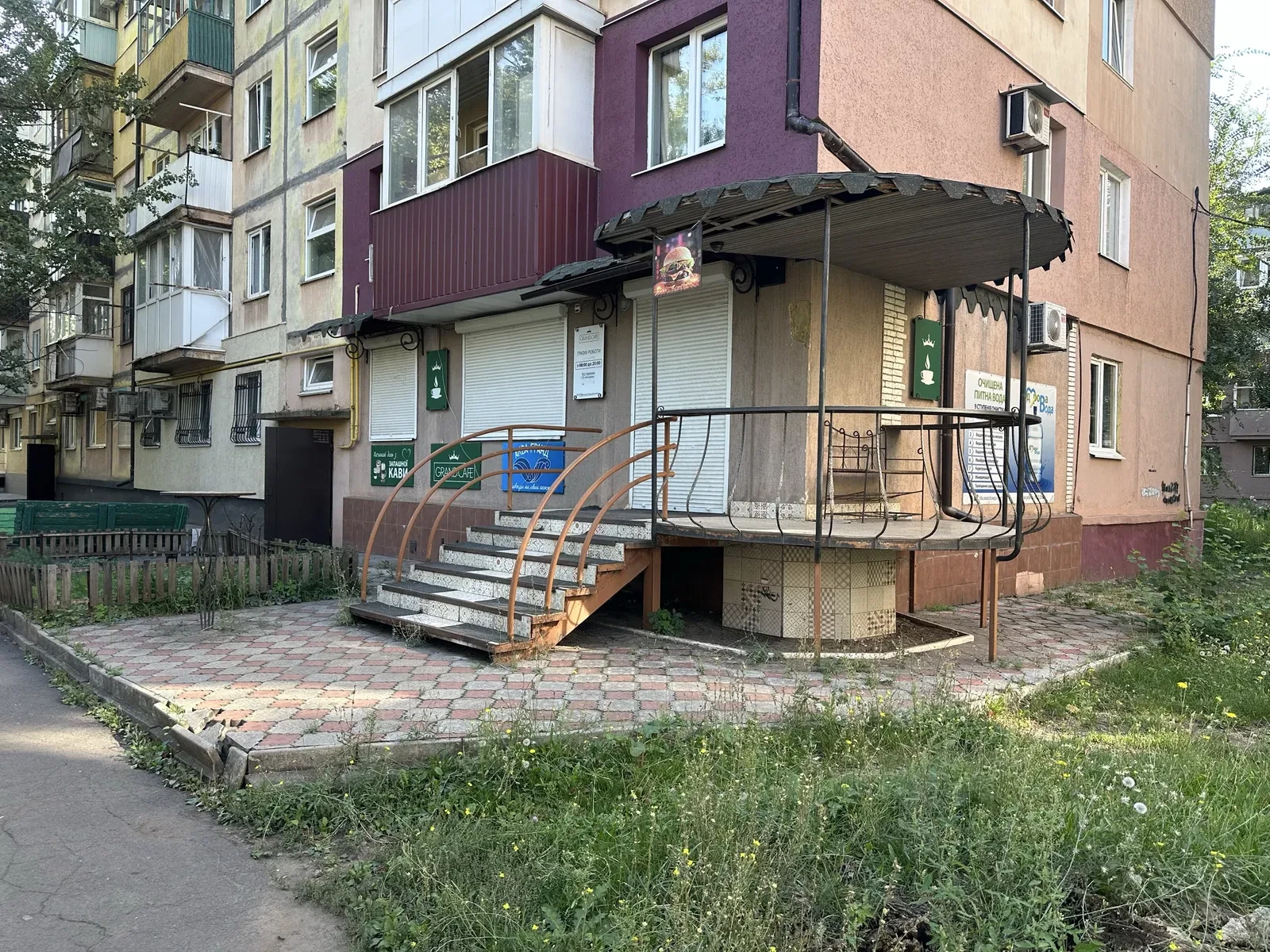 Кофейня, Металлургический: фасадное, готово к работе
