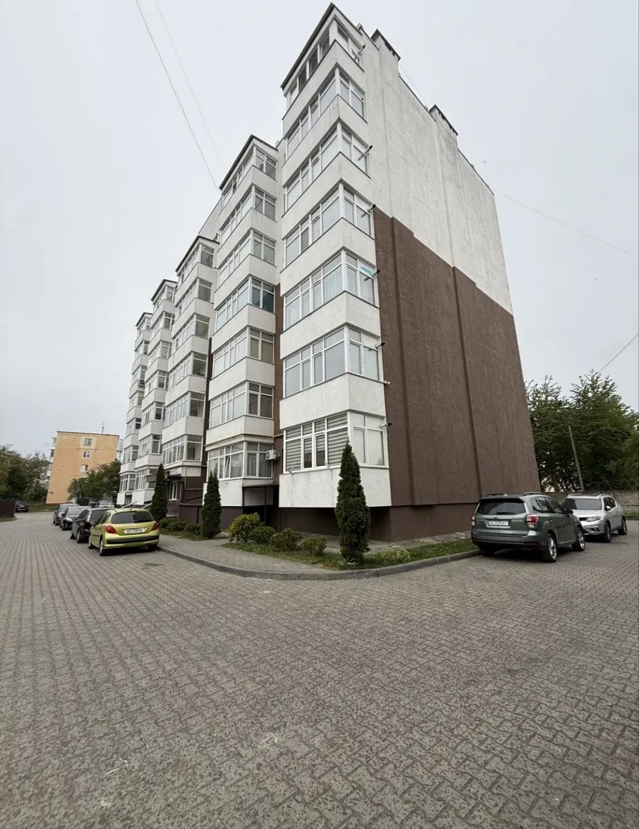 Гараж, Гастелло: закрита територія, заряджання електромобіля - фото 5