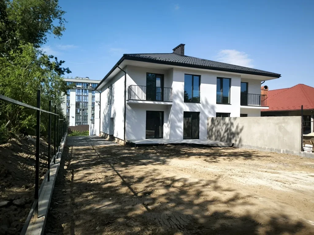 Котедж, нижня Червениця: тераса 7 × 4 м, два санвузли - фото 2