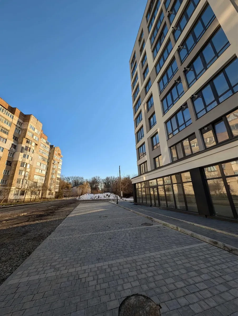 Помещение в ЖК Молодіжний: фасадное, 33 кВт, панорамные окна, фото 5