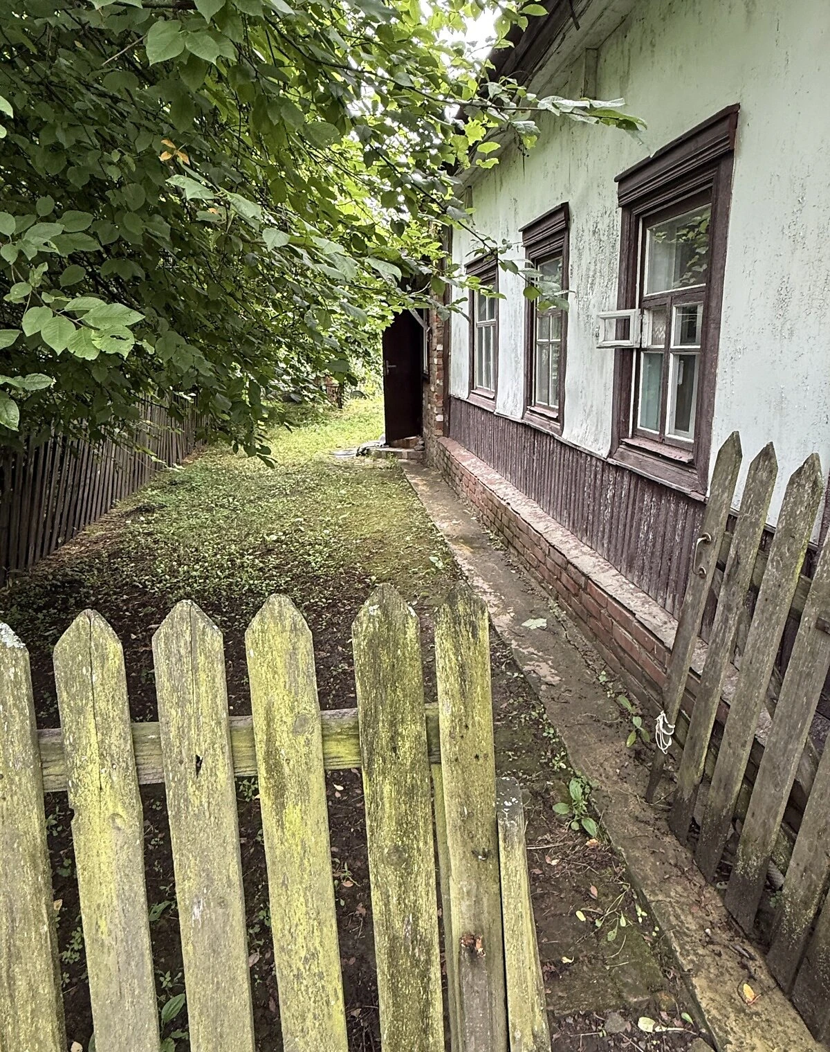 Будинок, Лебедин: єВідновлення, свердловина, сад