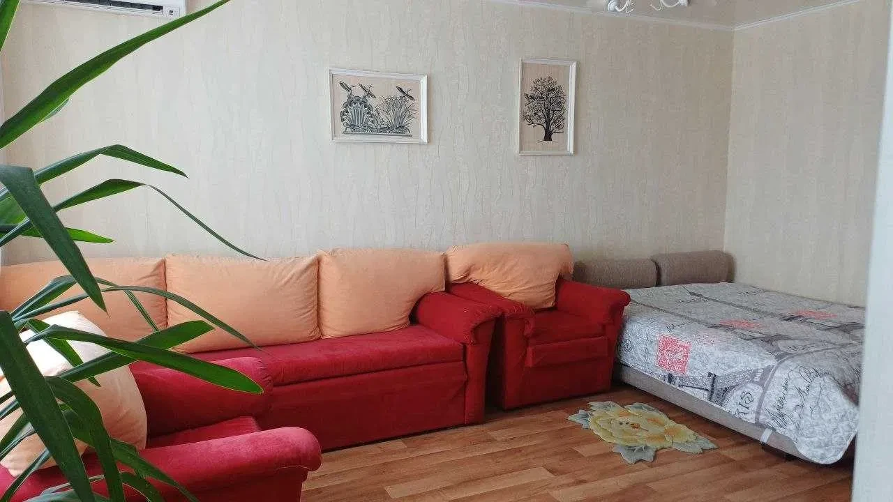 1-кімнатна квартира, Чорноморськ: панорамний вид на море й місто - фото 2