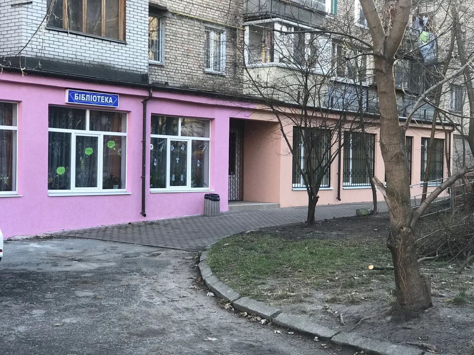 Приміщення, Святошинський: 7 кабінетів, метро Шулявка, Cosmo Multimall