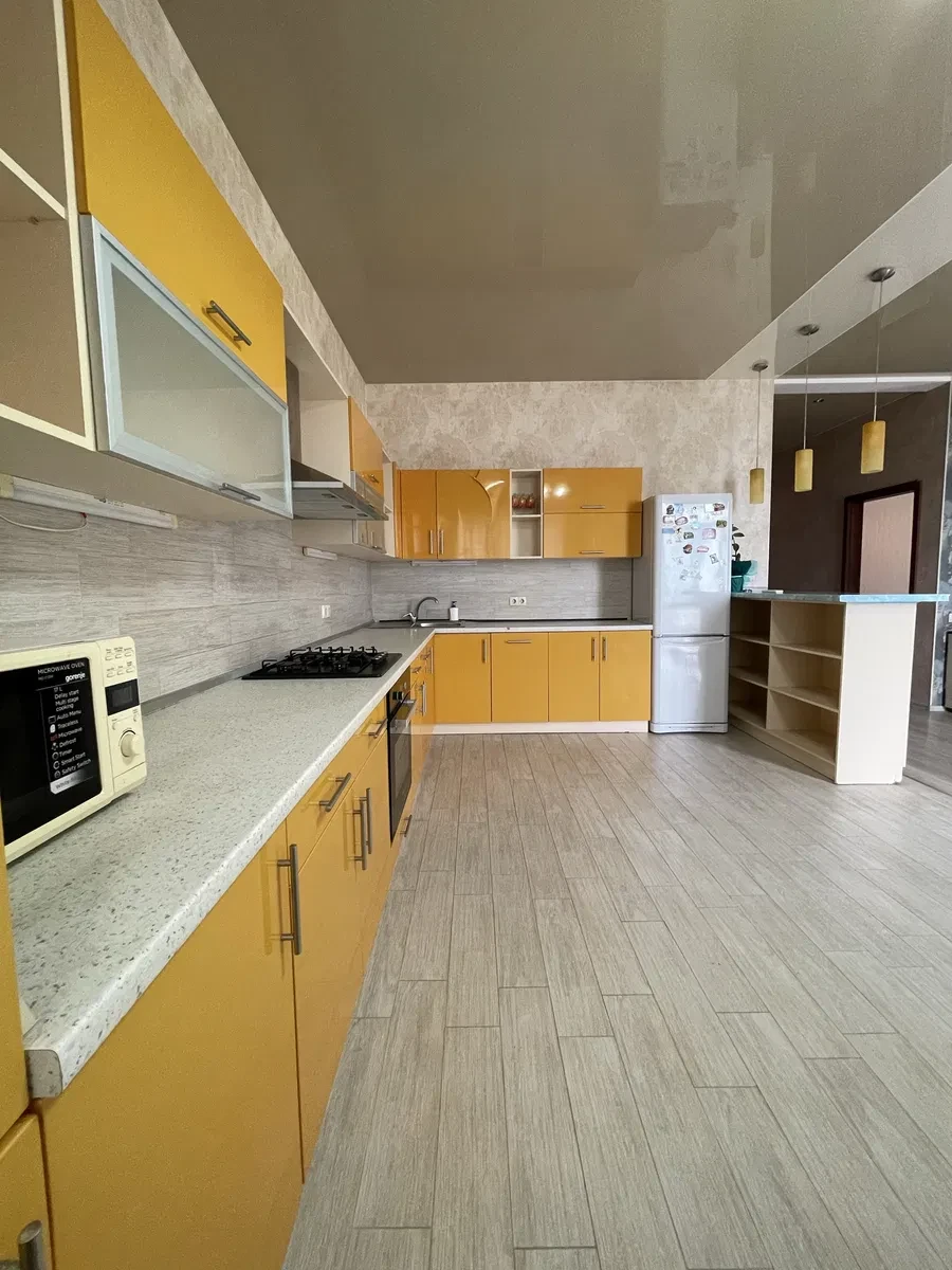 2-кімнатна квартира, Чорноморськ: море з усіх вікон, без виселення влітку