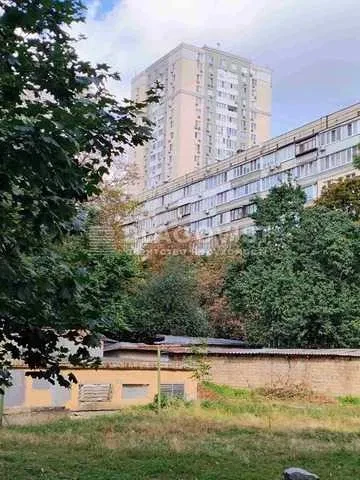 2-кімнатна квартира, Шевченківський: євроремонт, метро за 3 хвилини пішки
