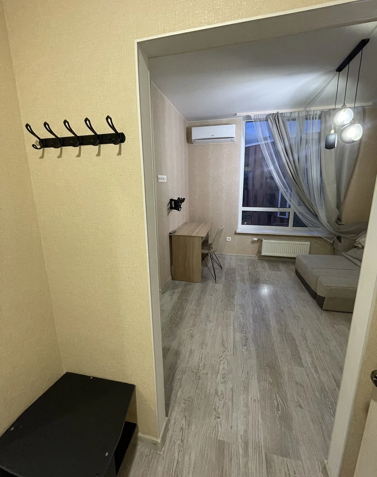 1-кімнатна квартира, Теремки-1: кухня-студія, євроремонт, тераса