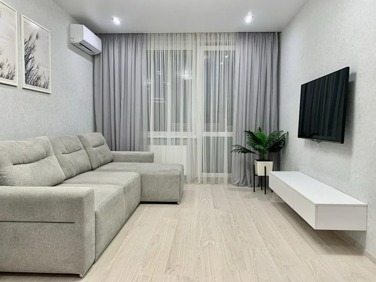 2-кімнатна квартира, Кулиничі: євроремонт, метро в межах 500 м