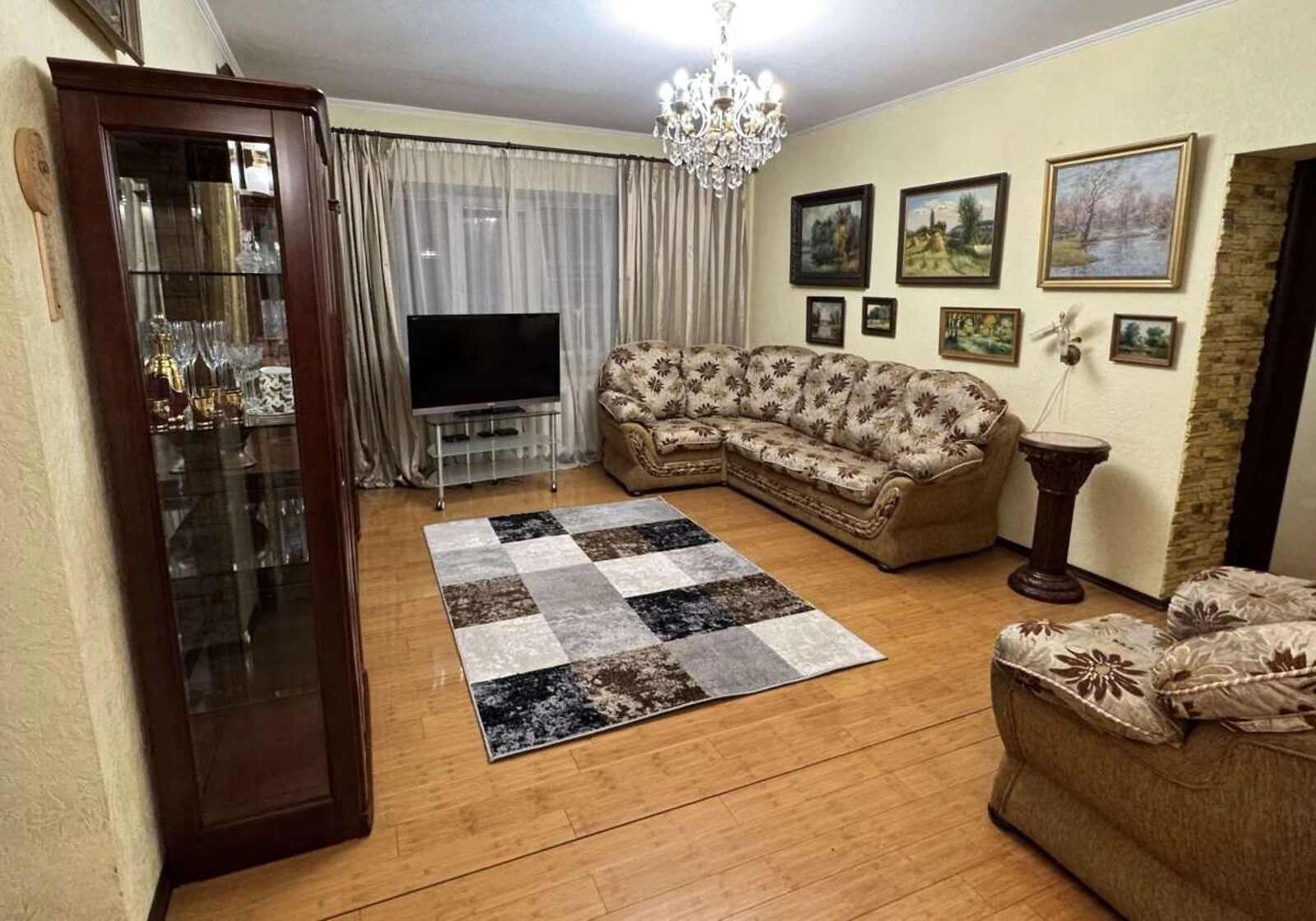 3-кімнатна квартира, Відрадний: джакузі, внутрішній двір - фото 4