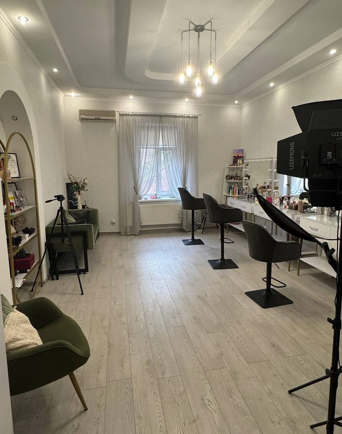 3-кімнатна квартира, Центр: євроремонт, індивідуальне газове опалення - фото 2