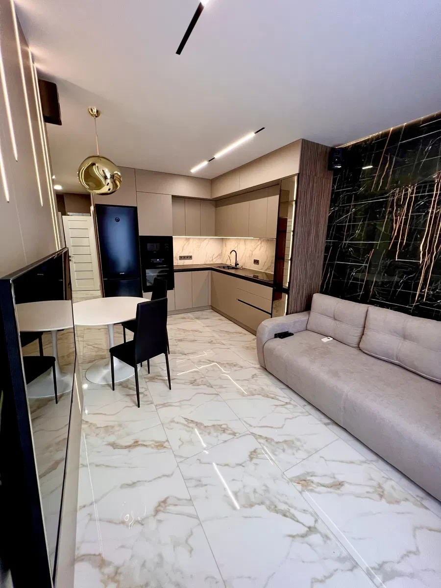 2-кімнатна квартира у ЖК uno city house: метро 20 м, ліфт на генераторі - фото 1