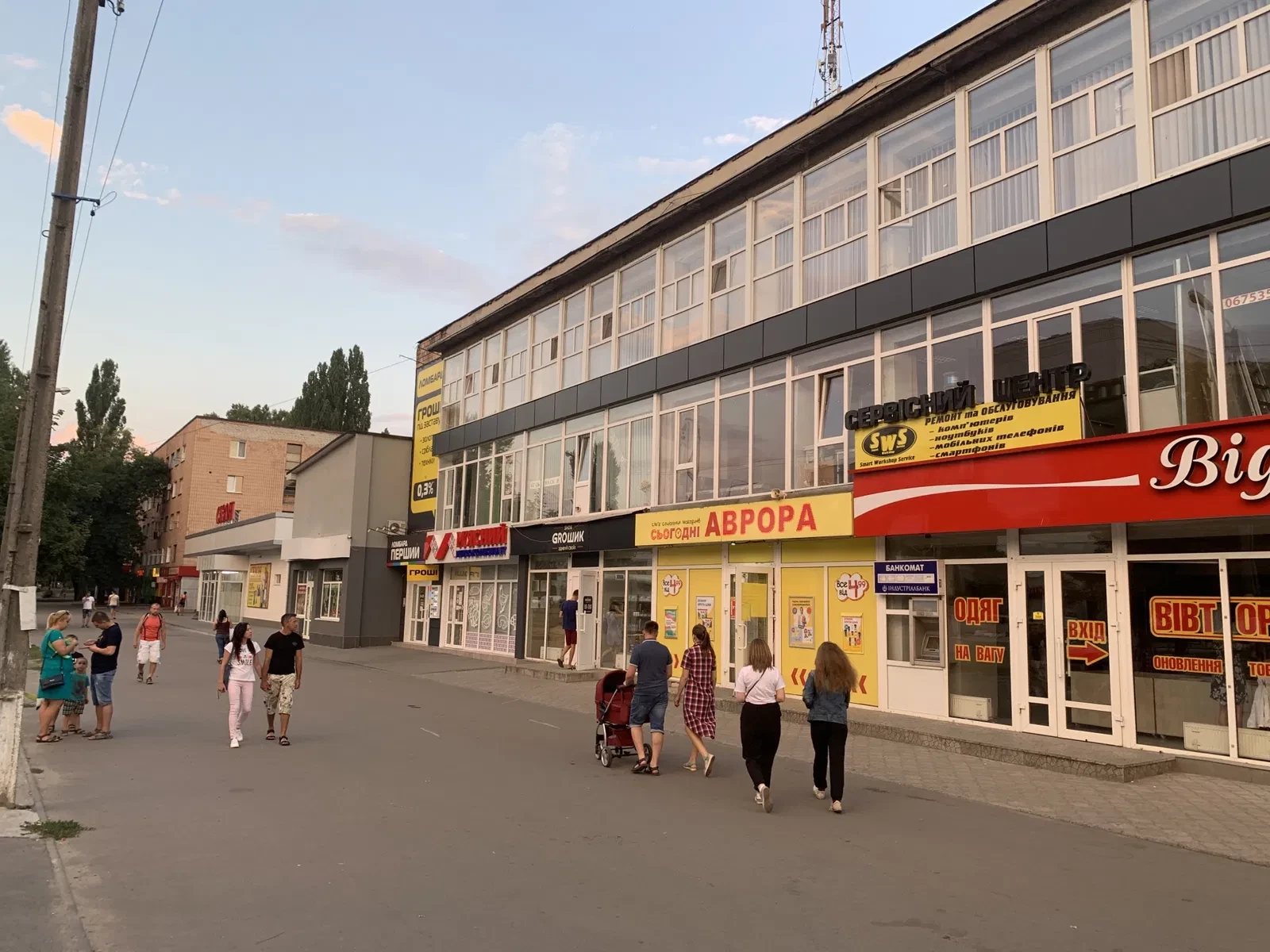 Приміщення, Кременчук: окремий вхід, біля зупинки «Аврора»