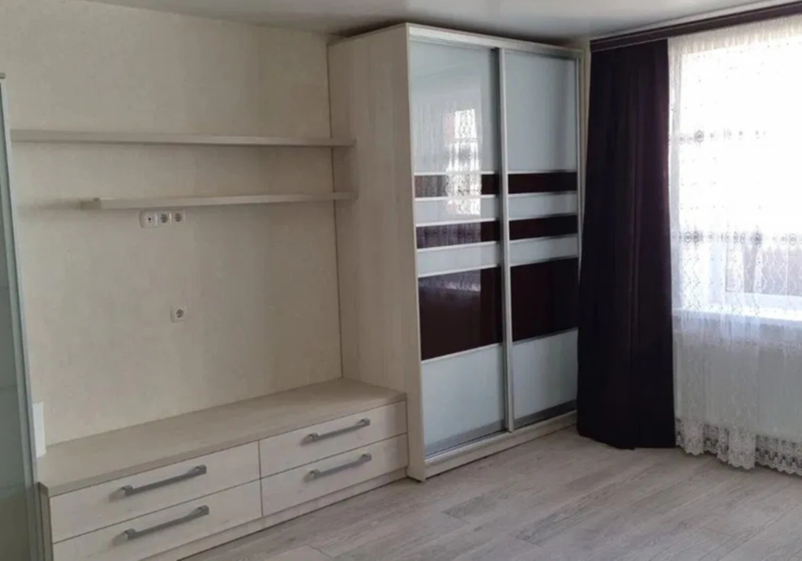 1-кімнатна квартира, Зарічний: євроремонт, кухня 16.8 м², фото 5
