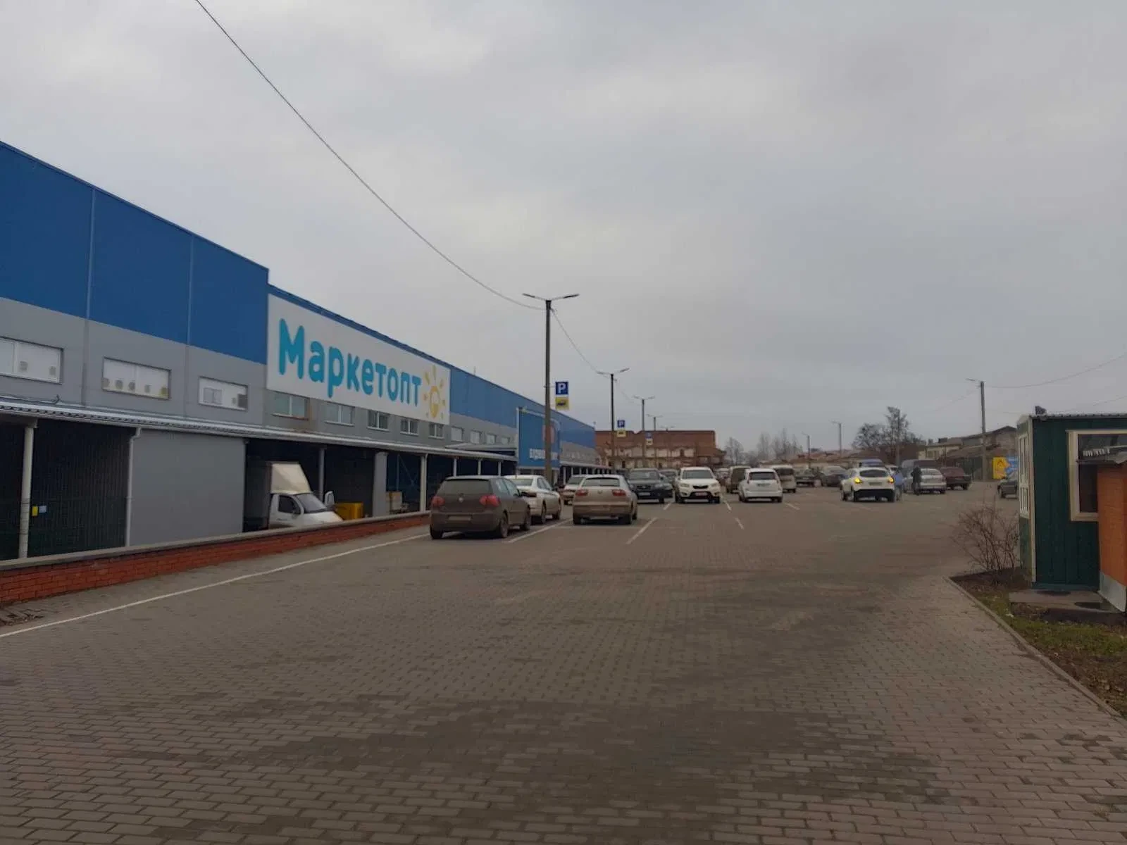 Приміщення, Ромни: новий ТРЦ, окремий вхід, власна парковка - фото 2