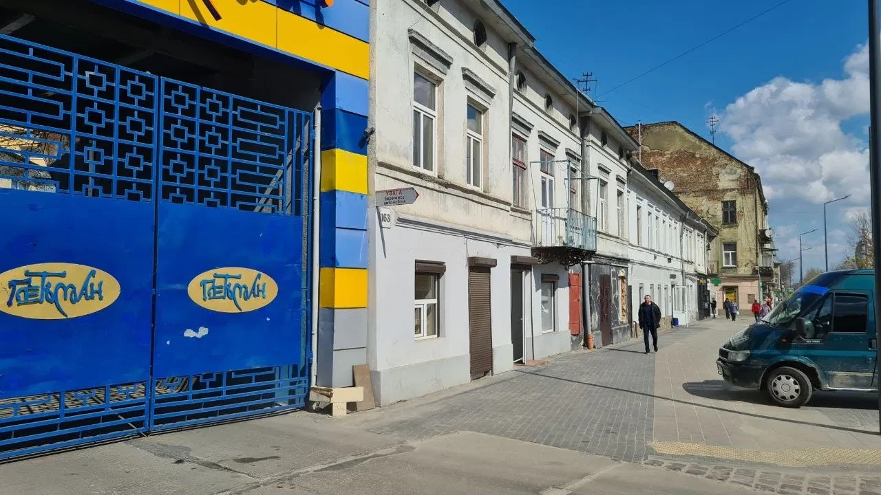 Нежитлове приміщення, Личаківський: фасадне, два входи, паркінг - фото 4