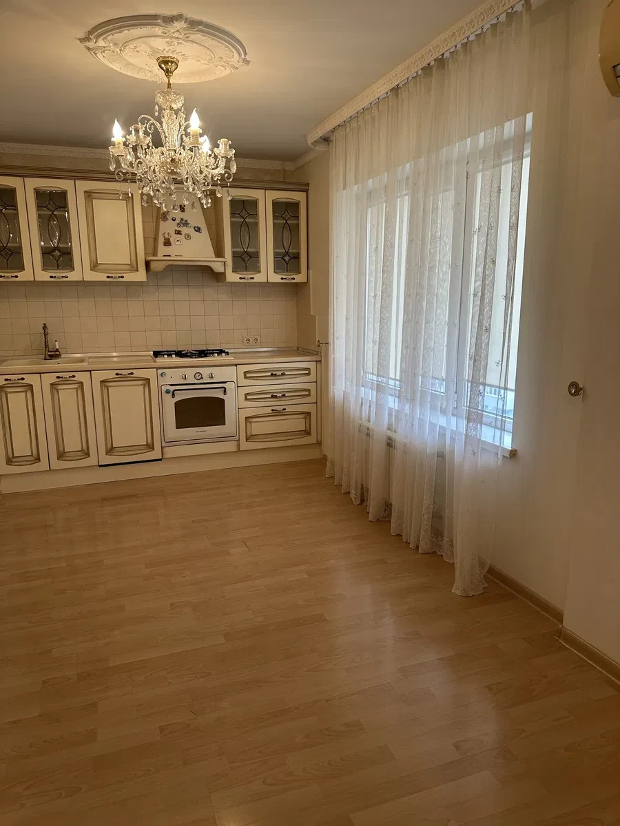 3-комнатная квартира, Коммунарский: авторский проект, єОселя