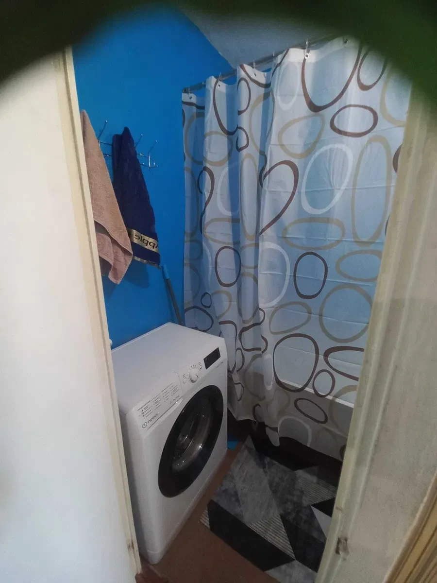 2-кімнатна квартира, Подільський: опалення і вода без світла, 4 спальні місця - фото 5