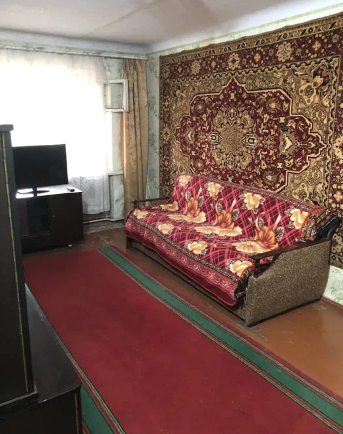 2-кімнатна квартира, Павло-Кічкас: кухня 11 м², внутрішній двір - фото 2