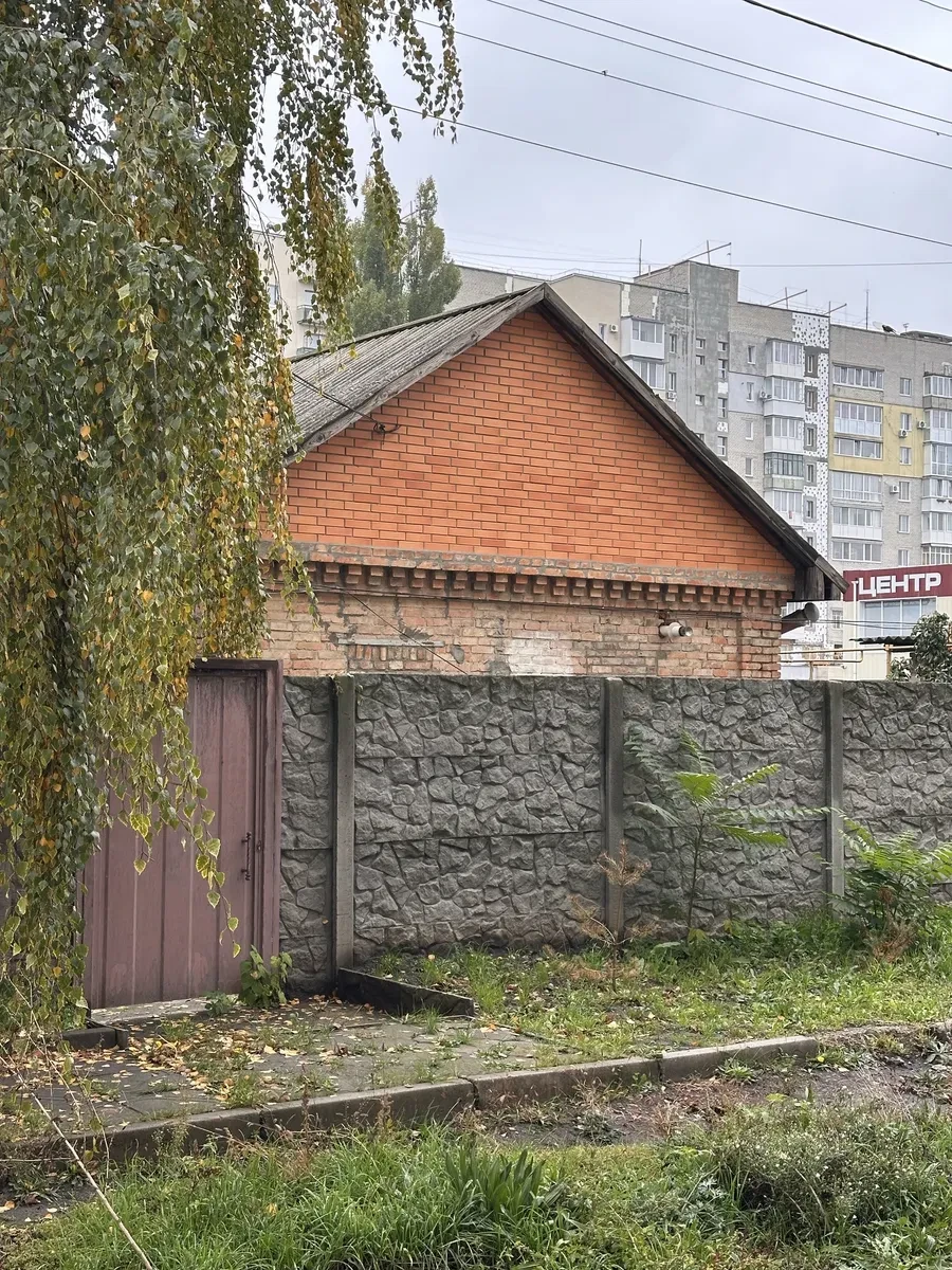 Дом, Александрия: в центре, возле площади Попова - фото 1