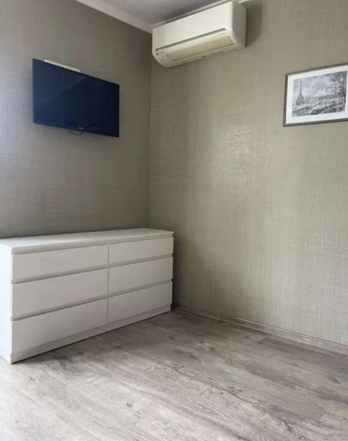 2-кімнатна квартира, Позняки: кухня-студія, ліфт і вода без світла - фото 3