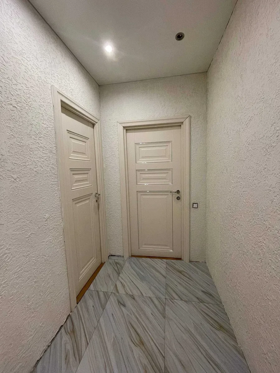 3-кімнатна квартира у ЖК Киівський: авторський ремонт, тераса 80 м² - фото 2