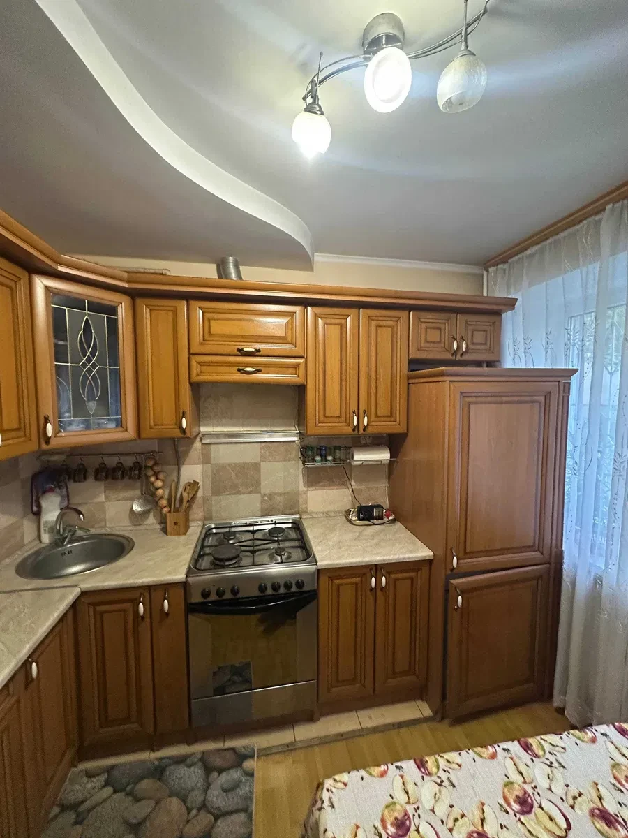 2-кімнатна квартира, Залізничний: ізольовані кімнати, балкони