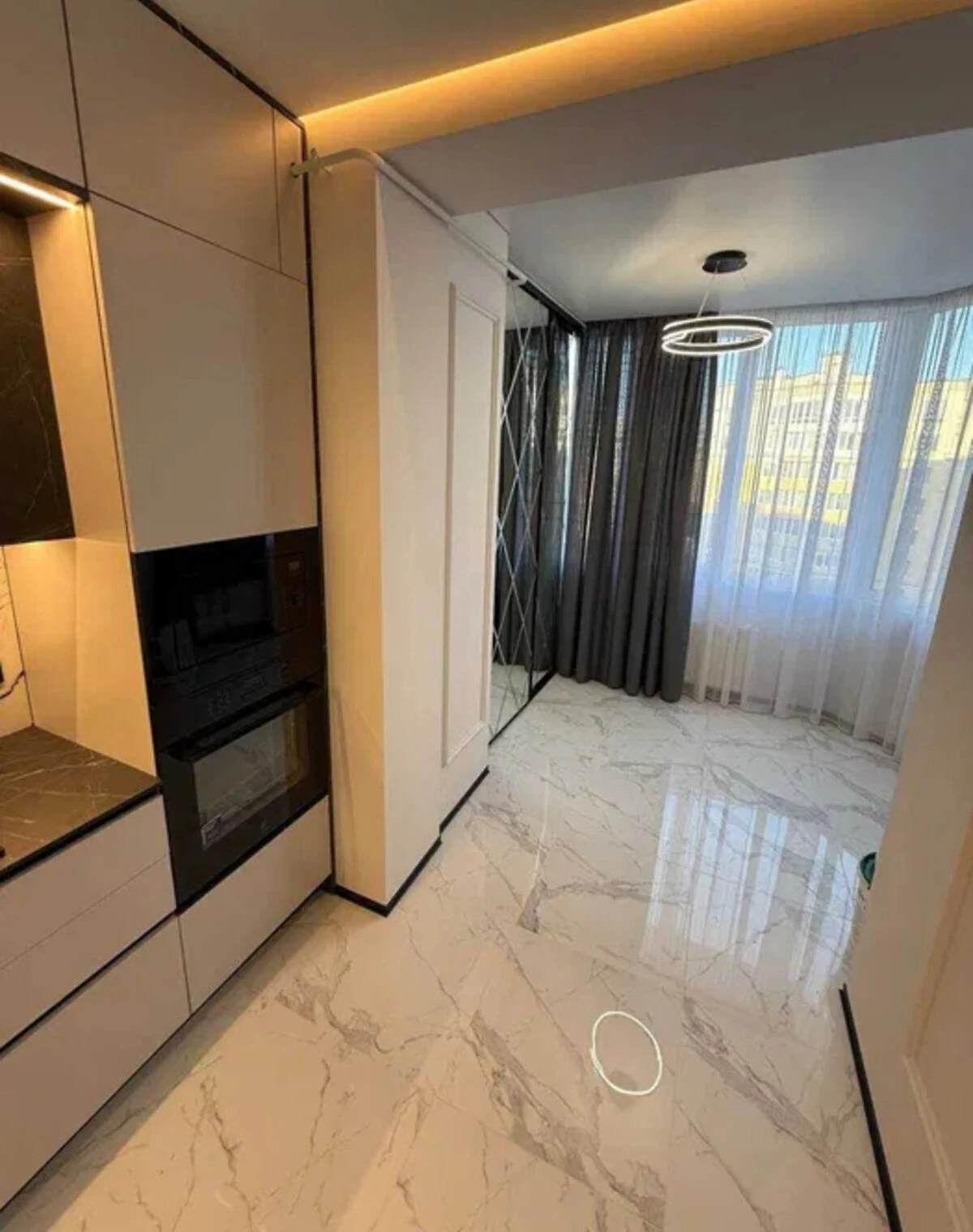 2-кімнатна квартира, Караваєві Дачі: дизайнерський ремонт, кухня 19 м² - фото 4