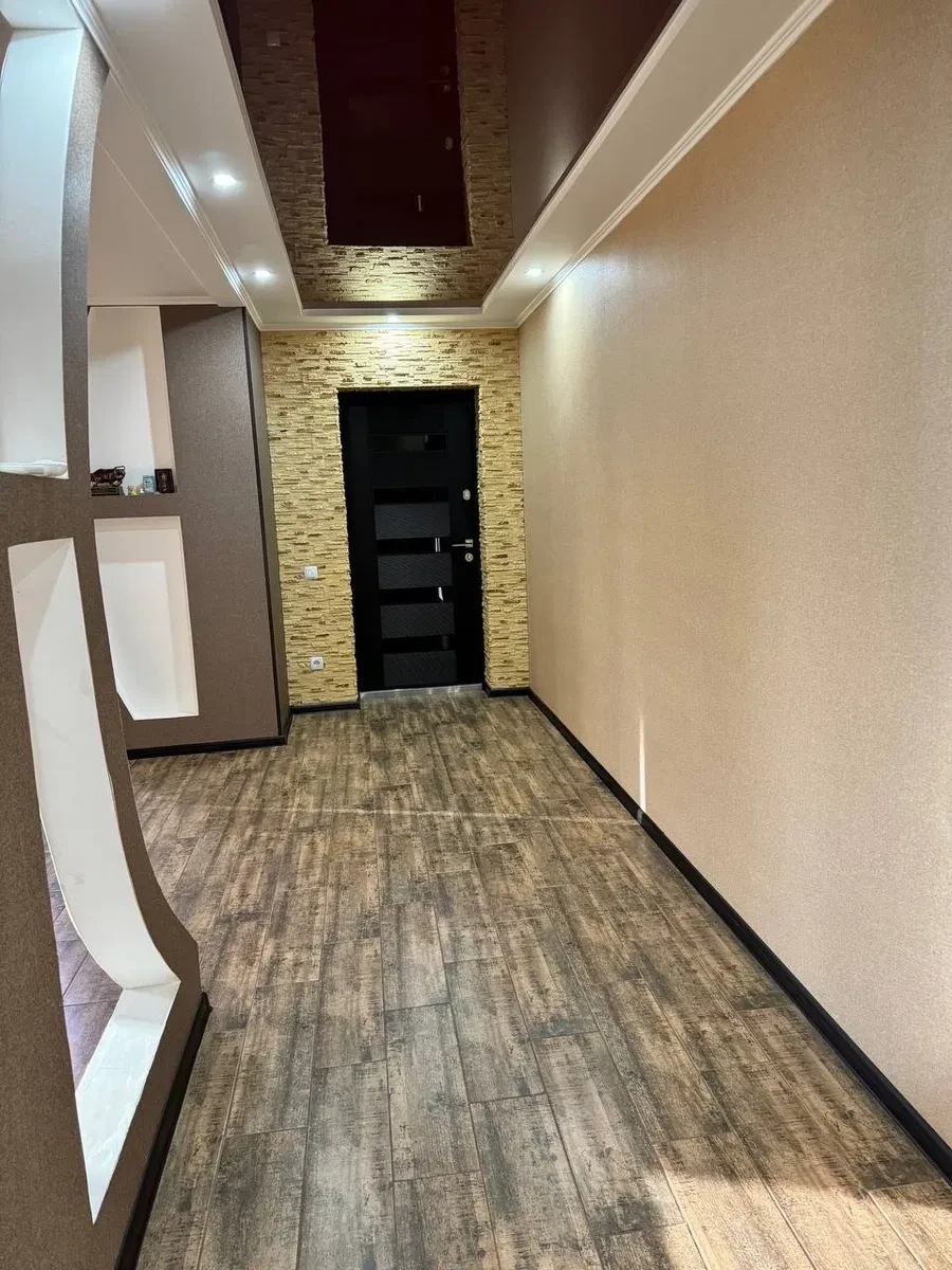 3-кімнатна квартира, Мала Виска: авторський ремонт, кухня-студія, фото 2