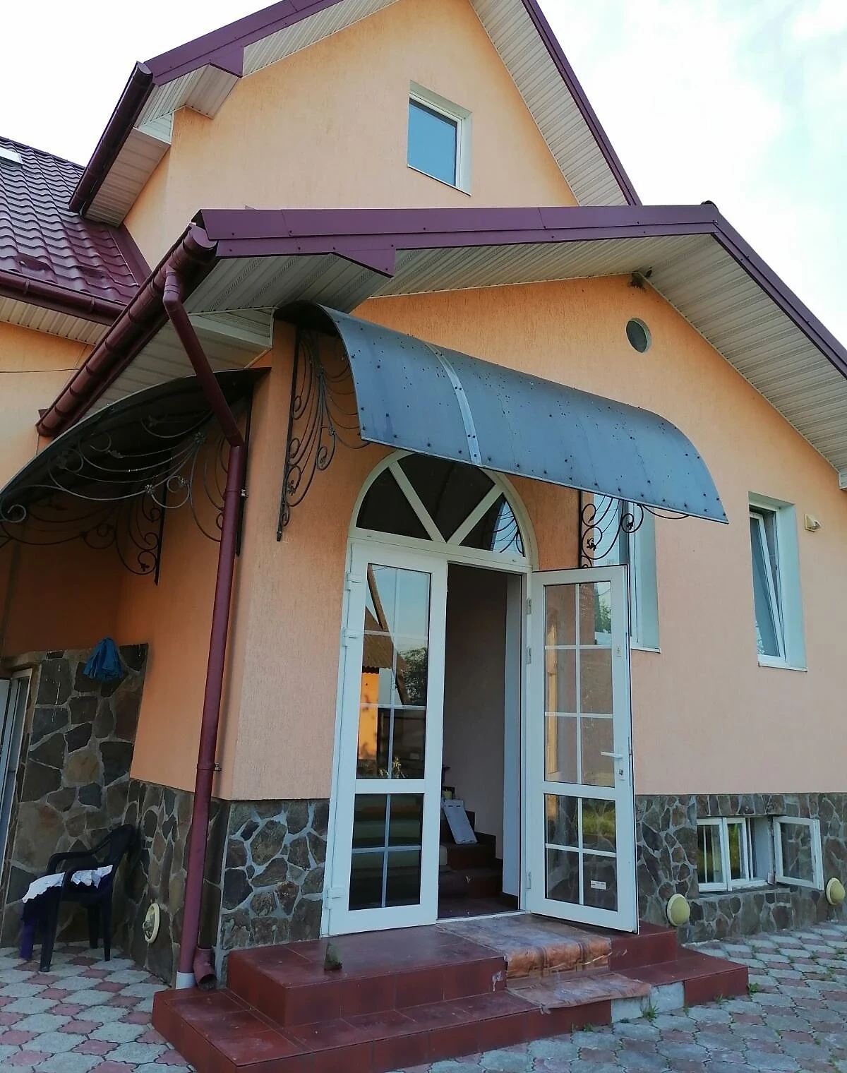 Дом, Жулин: веранда, 4 спальни, участок 100 соток