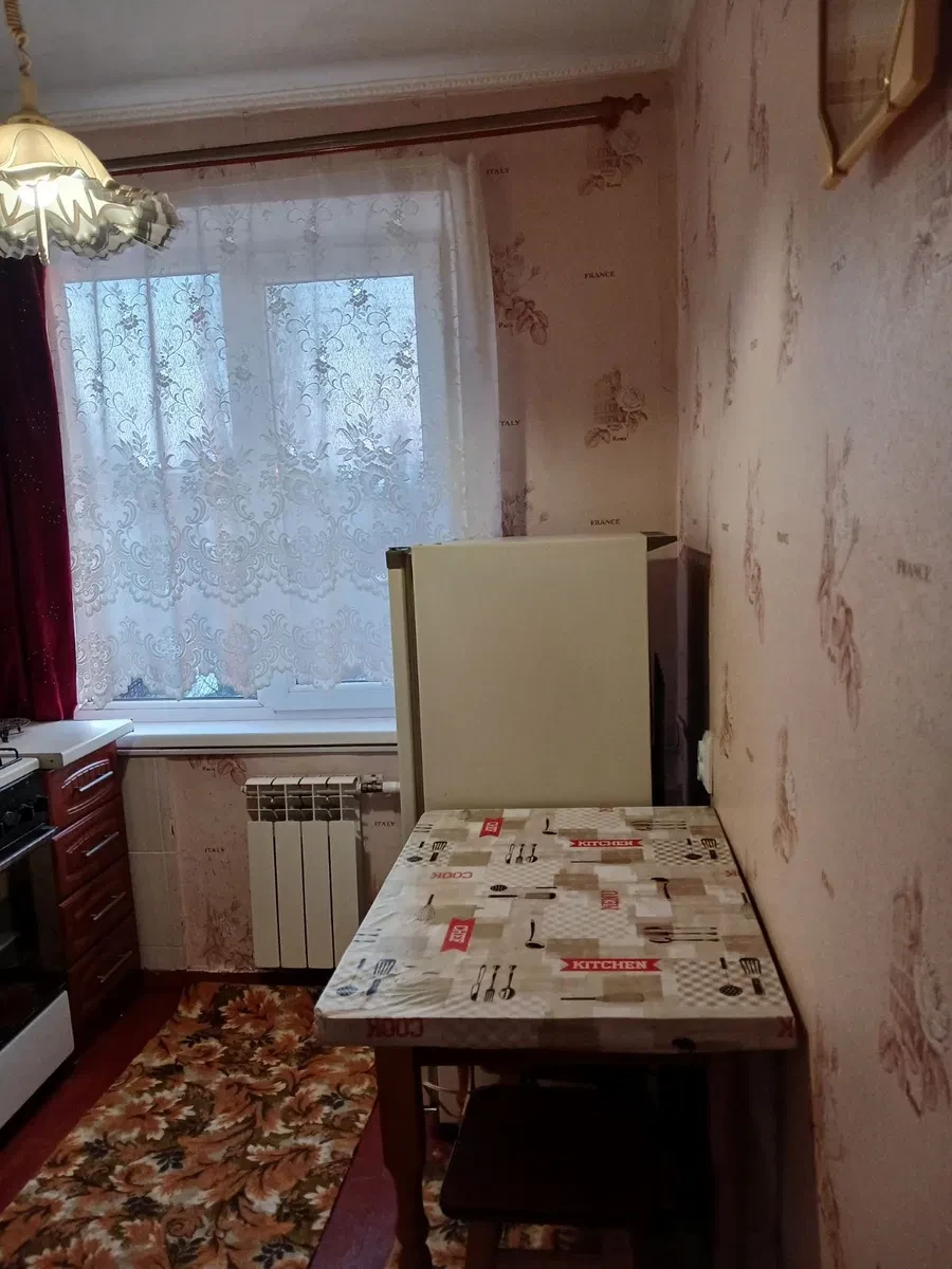 1-комнатная квартира, Аврора: косметический ремонт, два дивана - фото 2