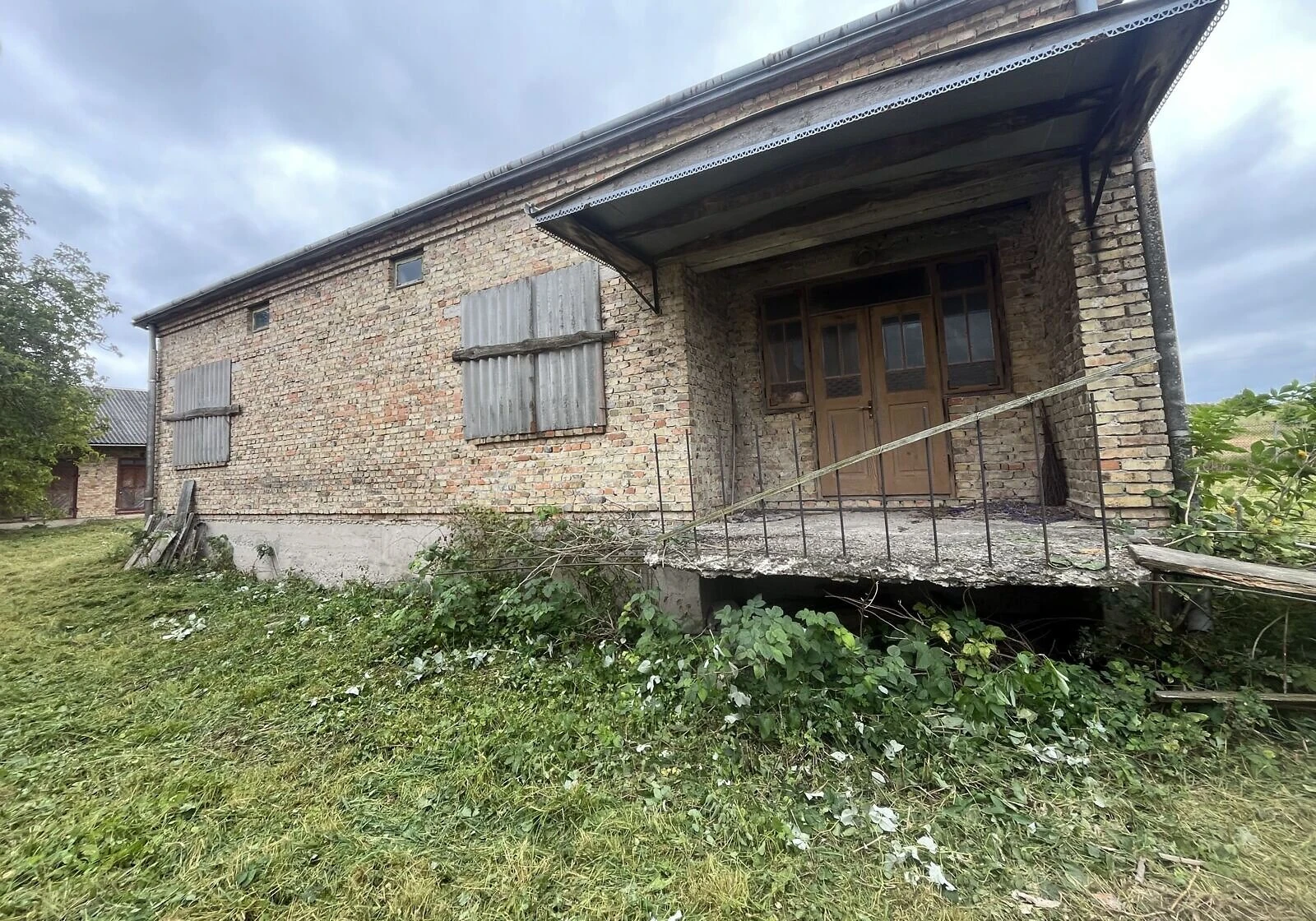 Дім, Зозулі: 8 кімнат, цегляні стіни, централізоване опалення - фото 3