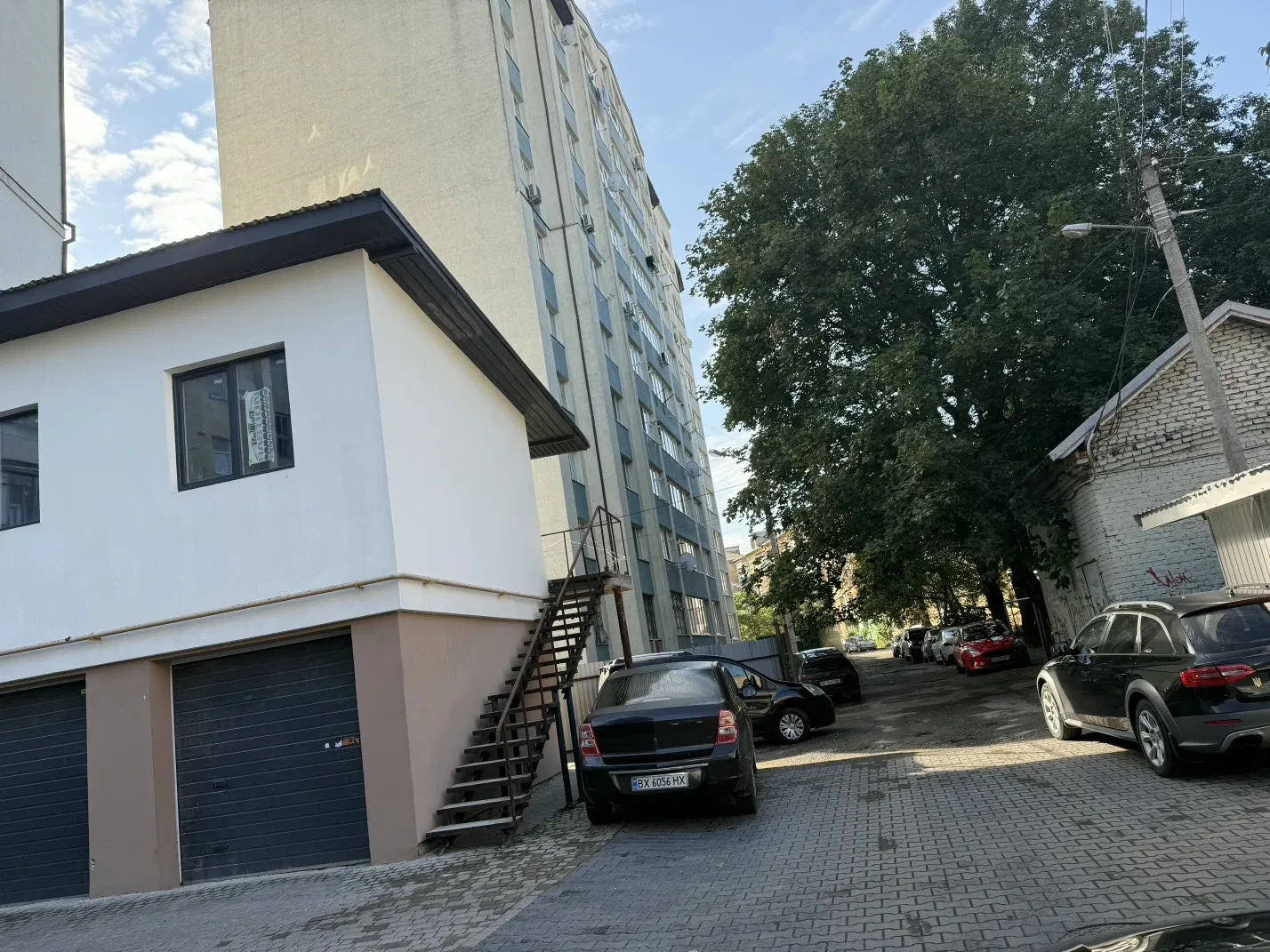 Помещение, улица Владыки Софрона Мудрого: гараж в подарок - фото 2